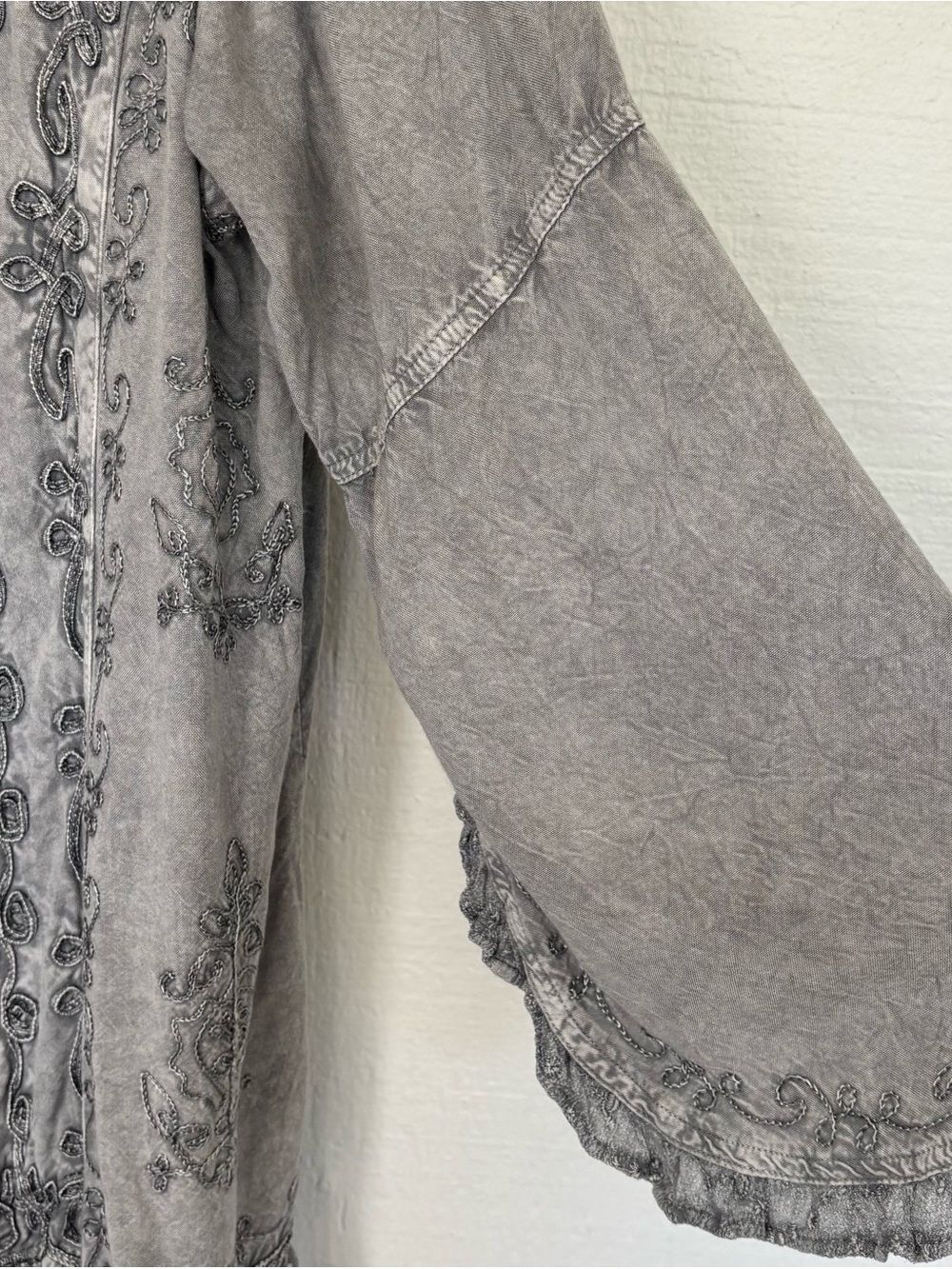 Studio West Apparel Grey Embroidered Open Front Cardigan Bell Sleeve Boho - Picture 4 of 8
